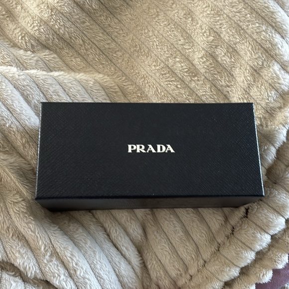 Prada sunglasses SPR 57E 5AV-4M1 gunmetal frame with box Excellent condition !! - Picture 8 of 8